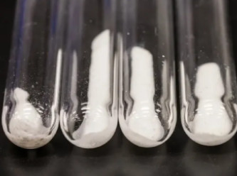 Yapay zekanın bulduğu yeni madde cep telefonlarında yeni bir çığır açabilir