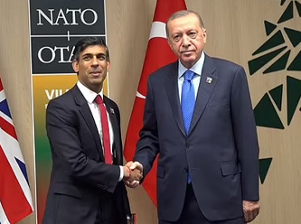 İngiltere, Türkiye'nin 'insan hakları karnesi'ni beğenmedi, mültecileri göndermekten vazgeçti