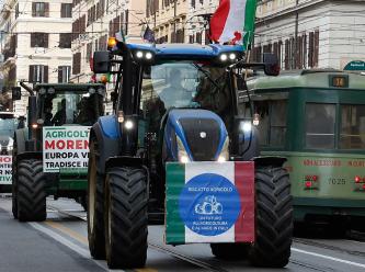 Çiftçiler başkent sokaklarında: ‘Hiçbir yere gitmiyoruz’