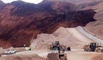 Altın madeninde toprak kayması: 9 işçiden haber alınamıyor