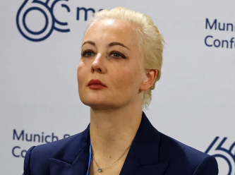 Biden, şüpheli bir şekilde ölen Navalny'nin eşi ile görüştü