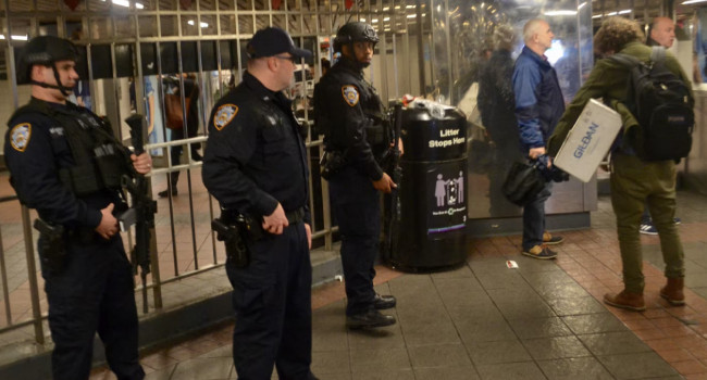 New York metrosunda dehşet!