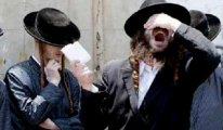 Aşırı Ortodoks Yahudiler Netanyahu'ya kazan kaldırdı