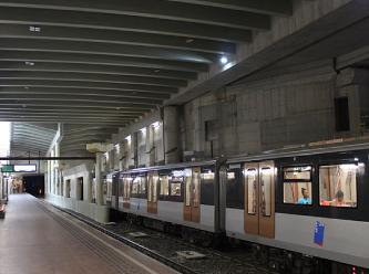 Avrupa Parlamentosu milletvekillerini taşıyan tren patlama sebebiyle boşaltıldı