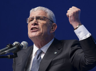 Dervişoğlu'nun korumalarından gazetecilere saldırı