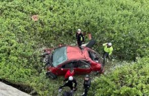 140 kilometreyle istinat duvarından düşen otomobildeki genç futbolcu öldü