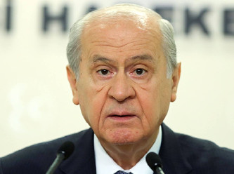 Bahçeli, Sinan Ateş cinayetinde adı geçen ismi yanına alıp muhalif medyaya yüklendi