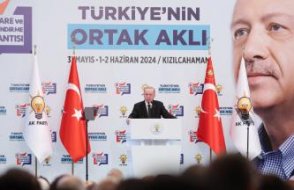 AKP'nin bir numaralı gündemi belli oldu: Ankara ve İstanbul il başkanları alınacak mı?