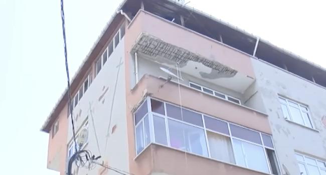 Bu kez Bahçelievler: Gece yarısı balkon çöktü, bina boşaltıldı