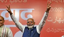 Hindistan'da 3'üncü kez Modi dönemi: Zayıflayarak kazandı