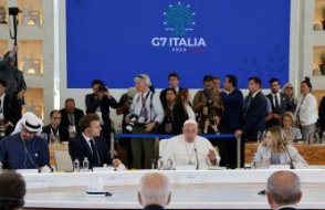 İlk kez G7'ye katılan Papa yapay zekanın tehlikelerine karşı uyardı
