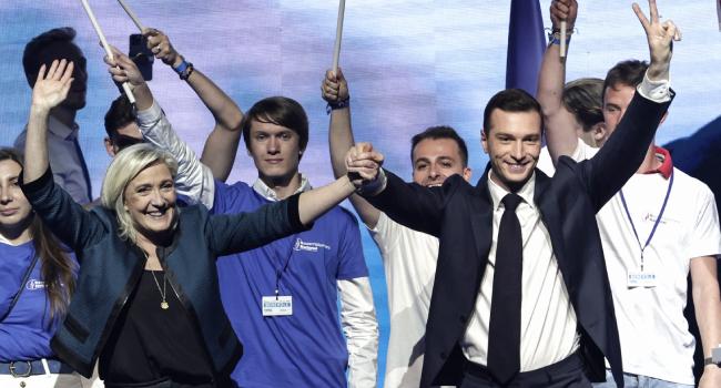 Aşırı sağ çoğunluğa ulaşabilecek mi? Dünya Fransa'daki seçime kilitlendi!