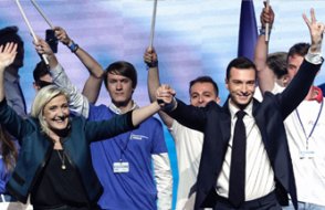 Fransa erken seçim için sandık başında: Aşırı sağ mı çıkacak?