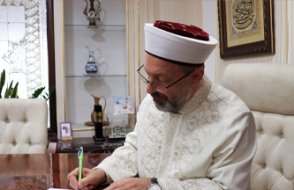 Instagram Ali Erbaş'ın paylaşımlarını kaldırdı