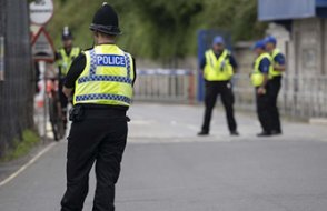 İngiltere'de patlayıcı madde paniği: 200'den fazla ev tahliye edildi