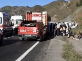 Ambulans ile kafa kafaya çarpıştı: Çok sayıda ölü var