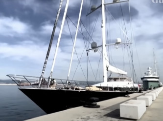 Milyarderin lüks yatını hortum saniyeler içinde yutmuş