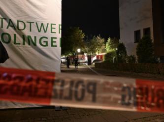 Almanya'da üç kişinin öldüğü bıçaklı saldırıda 15 yaşında bir şüpheli gözaltına alındı