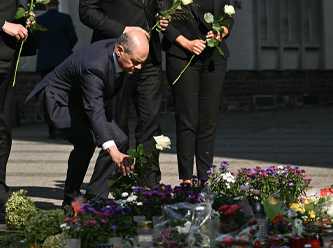 Scholz, Solingen'den açıkladı: 'Sınır dışılar hızlanacak, silah yasası sertleşecek'