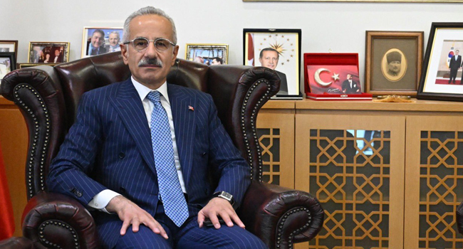 Ulaştırma Bakanı 4 şirketi ihya etti! Özel davetle 28 milyarlık kamu ihalesi verildi