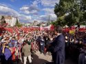 Mahkeme kararı öncesi İmamoğlu'na halktan yoğun ilgi