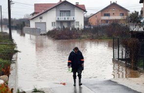 Bosna sele teslim: 14 kişi hayatını kaybetti