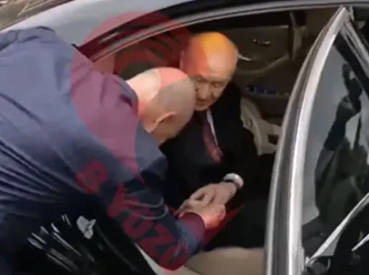 Soylu, Bahçeli’nin elini öpmeye çalıştı