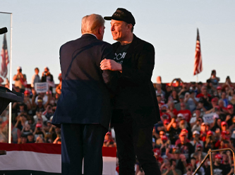 Trump, vurulduğu yerde Musk'la miting düzenledi