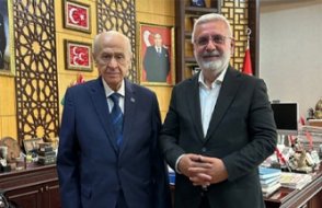 Yandaş Metiner, Bahçeli ile görüştü: 'Bilge lideri ziyaret ettim, eli ısırıldı'