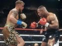 Mike Tyson-Jake Paul ringe çıktı: Tarihi boks maçında kazanan belli oldu