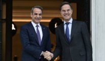 Rutte'den Yunanistan'a Ukrayna övgüsü