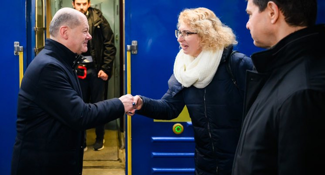 Scholz'dan Kiev'e kritik ziyaret: Gizli tutuldu!