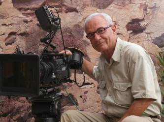 Merdivenden düşen ünlü yönetmen Şerif Gören hayatını kaybetti