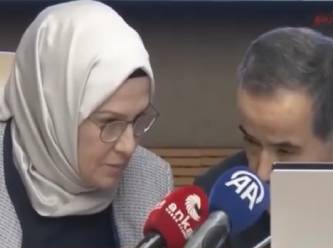 AKP'li vekiller mikrofonu açık unuttu: Çok yanlış yaptı Bakan Hanım...