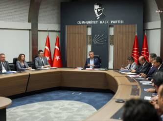 CHP'de acil 'diploma' zirvesi