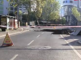 İstanbul'da yol çöktü: Eski Büyükdere Caddesi trafiğe kapatıldı
