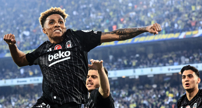 Fenerbahçe'ye şampiyonluk yarışında ağır darbe