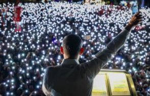 Özgür Özel'den Beyazıt'ta 'diploma' çıkışı: Diplomasız Erdoğan!