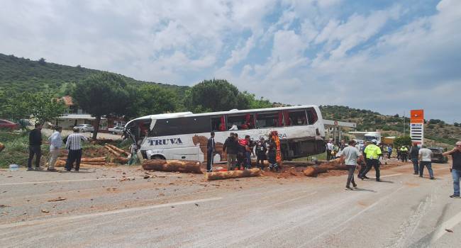 Çanakkale’de zincirleme kaza: 6 ölü