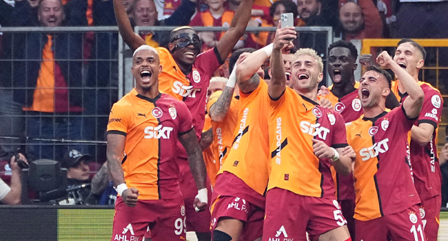 Şampiyon Galatasaray: 25'inci şampiyonlukla 5'inci yıldızı da aldı
