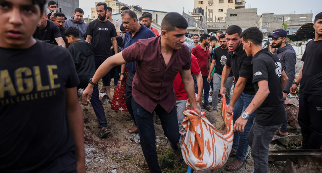 İsrail'in bu geceki saldırılarından en az 140 Filistinli daha hayatını kaybetti