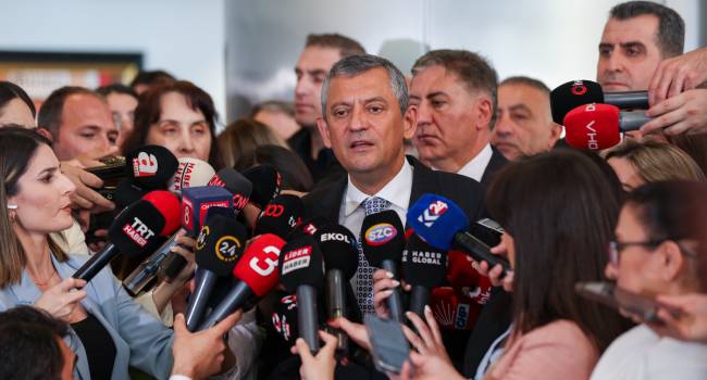 DEM Parti ziyaretinin ardından Özgür Özel'den flaş açıklamalar