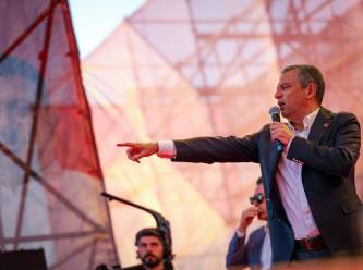 Özel, Gündoğdu Meydanı'nda konuştu: İktidar değişiyor, kumpasçılar gidiyor