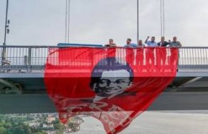 CHP'li vekiller Boğaziçi Köprüsü’ne İmamoğlu pankartı astı