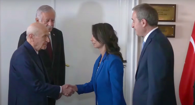 Bahçeli DEM Parti heyetini kapıda karşıladı