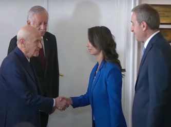 Bahçeli DEM Parti heyetini kapıda karşıladı