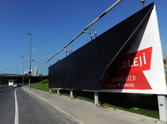 Dün Fatih Koleji, bugün İmamoğlu afişleri: Karartma ve sansür 11 yıl önce başladı