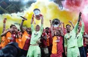 Galatasaray'dan görkemli şampiyonluk kutlaması: Türkiye’nin ilk ve tek 5 yıldızlı takımı