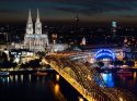 Köln’de 3 bomba alarmı; 20 bin kişi tahliye edildi