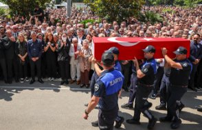 Meydanlara sığmadılar! On binlerce kişi Ferdi Zeyrek'i uğurladı